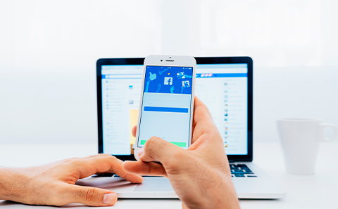Social Media paid ads create verse
